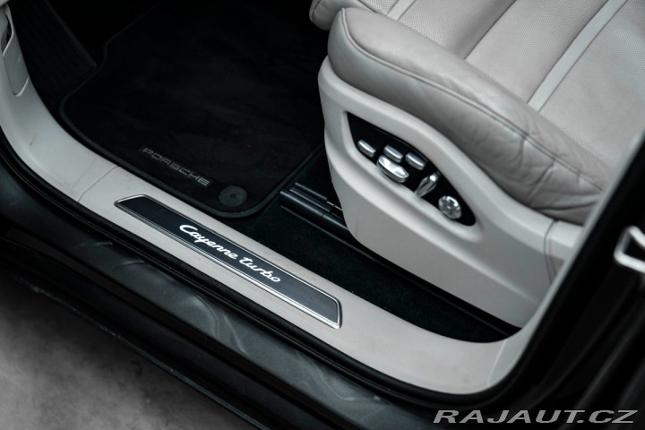 Porsche Cayenne Turbo 2019