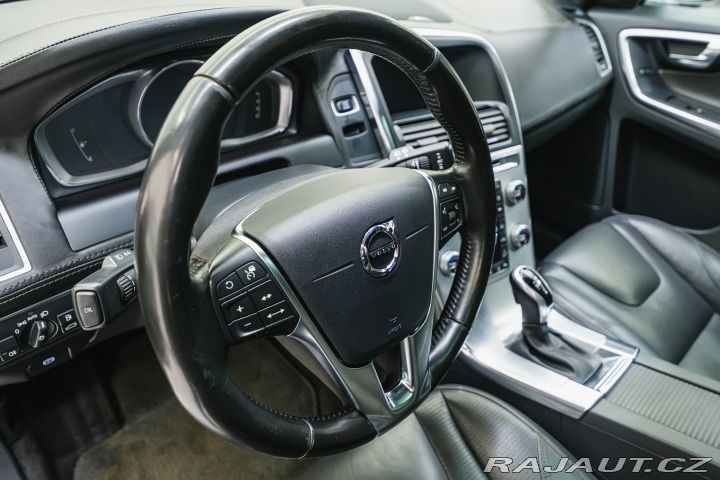 Volvo XC60 D4 140kW INSCRIPTION 2017