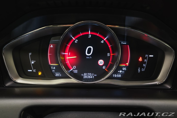 Volvo XC60 D4 140kW INSCRIPTION 2017