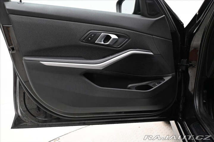 BMW 3 2,0 320d 140 kW Steptroni 2021
