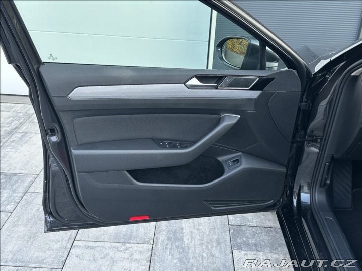 Volkswagen Passat 1,5 TSI 150PS  Business D 2022