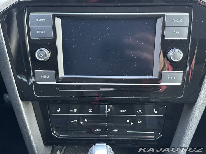 Volkswagen Passat 1,5 TSI 150PS  Business D 2022