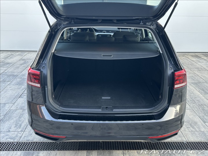 Volkswagen Passat 1,5 TSI 150PS  Business D 2022