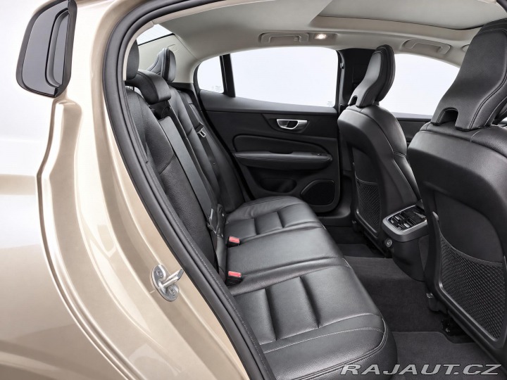Volvo S60 2,0 B5 184kW Ultimate Dar 2023