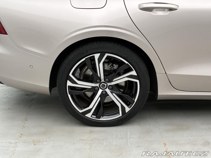 Volvo S60 2,0 B5 184kW Ultimate Dar 2023