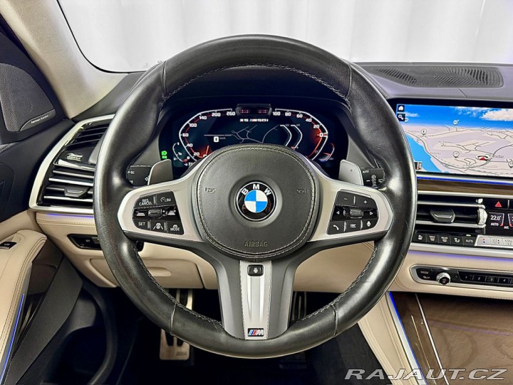 BMW X5 M50i xDrive, LASER, MASÁŽ 2022