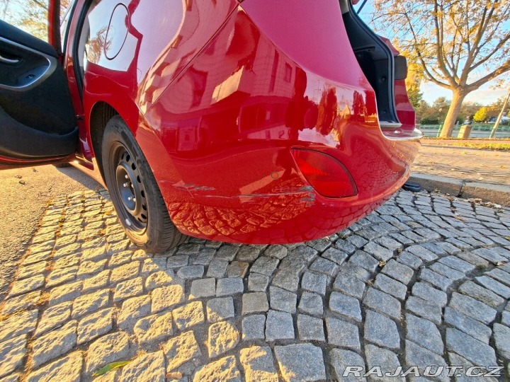Hyundai i30 1,6 2013 ročník, 99Kw, 2013