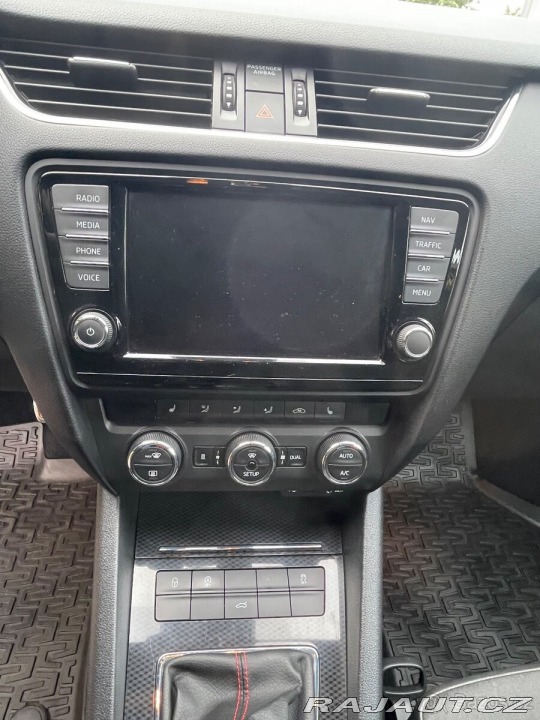 Škoda Octavia RS TDI 135 kw. Manuál, we 2014
