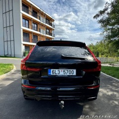 Volvo XC60 T6 Rdesign Black, tažné 2021