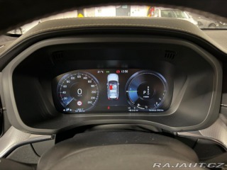 Volvo XC60 T6 Rdesign Black, tažné 2021