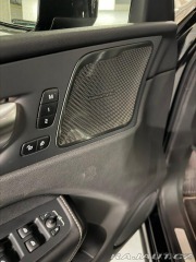 Volvo XC60 T6 Rdesign Black, tažné 2021
