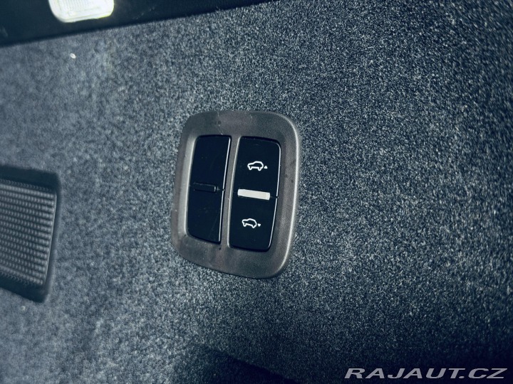 Porsche Cayenne VZDUCH SPORTDESIGN BOSE C 2025