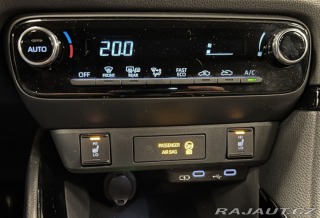Toyota Yaris STYLE 2025