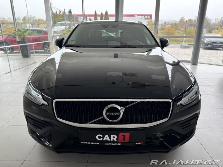 Volvo V60 B3 AUT*120kW*KeyLess*LED* 2022