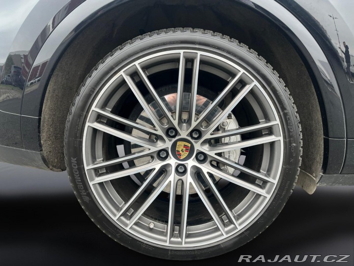 Porsche Cayenne Turbo 2021