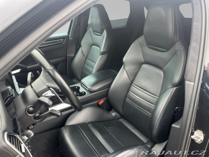 Porsche Cayenne Turbo 2021