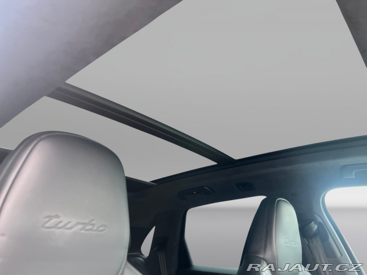Porsche Cayenne Turbo 2021