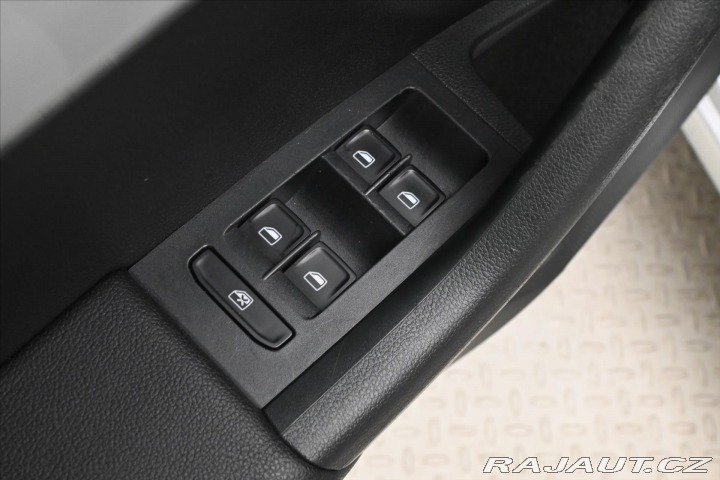 Škoda Octavia 1,6 TDI 77 kW DSG Ambitio 2014