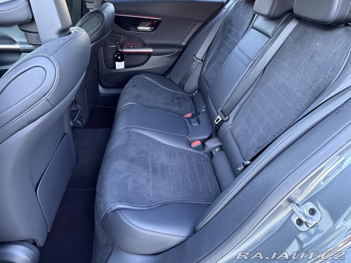 Mercedes-Benz C 300T 4Matic AMG Distronic 2025
