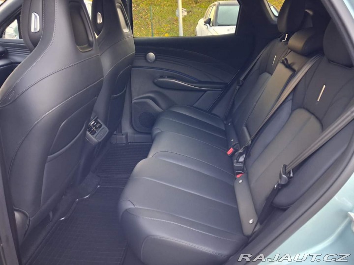 Omoda Ostatní modely 7 Premium 1.6 tGDI ICE AWD 2026