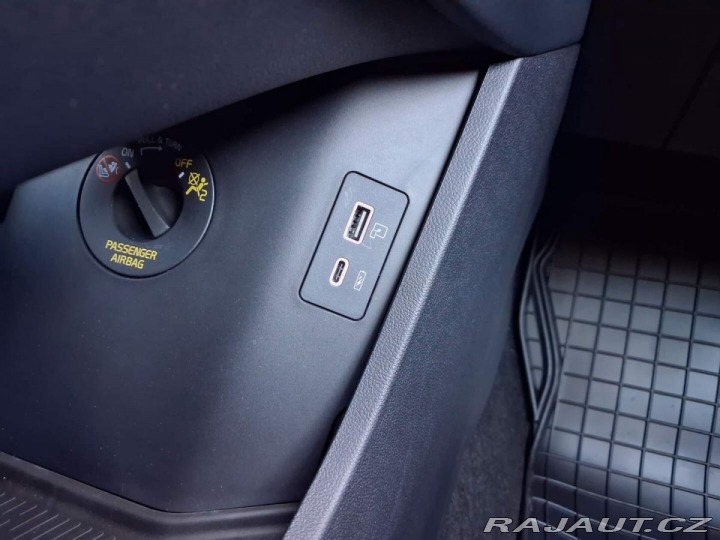 Omoda Ostatní modely 7 Premium 1.6 tGDI ICE AWD 2026