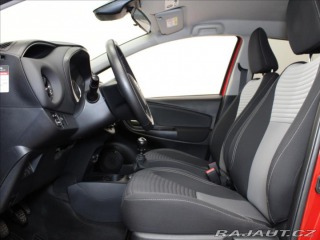 Toyota Yaris 1,5 i 82kW 1.maj.ČR 52tkm 2018