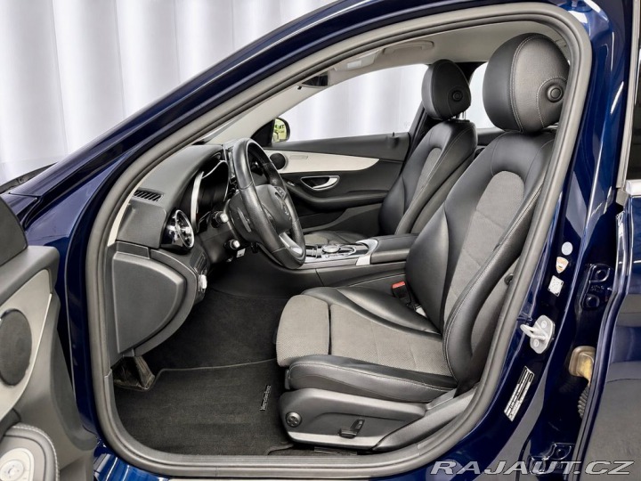 Mercedes-Benz C 4MATIC AVANTGARDE, LED, T 2017