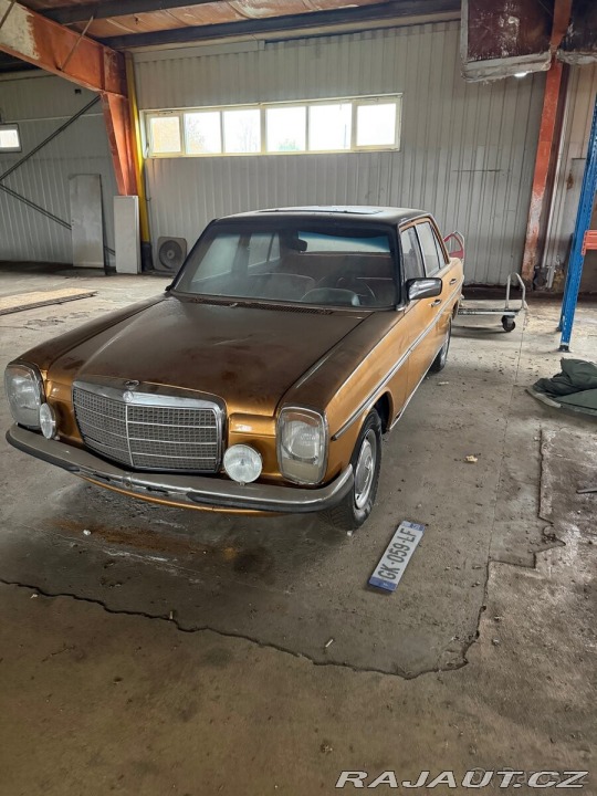 Mercedes-Benz Ostatní modely 115 W 115 230 1974