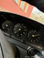 Mercedes-Benz 123 W 123 300D 1800