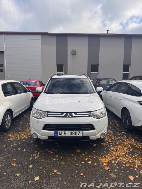 Mitsubishi Outlander 2,2 2013