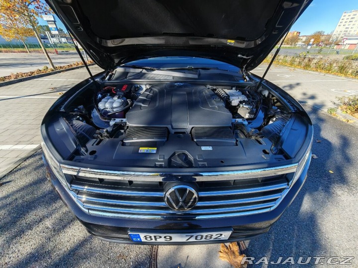 Volkswagen Touareg 3,0   TDi /ČR /rok 2022 / 1800