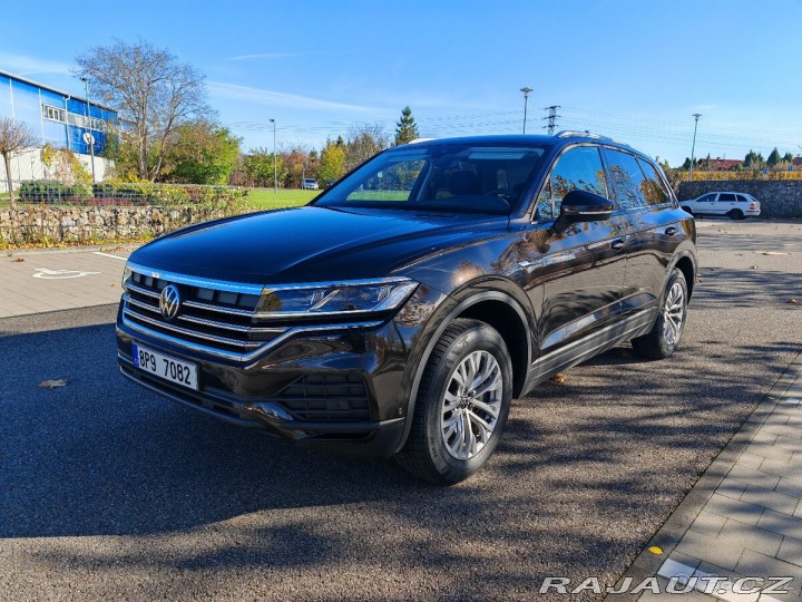 Volkswagen Touareg 3,0   TDi /ČR /rok 2022 / 1800