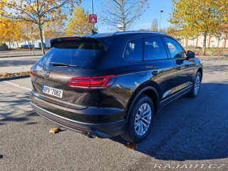 Volkswagen Touareg 3,0 TDi /ČR /rok 2022 / 1800