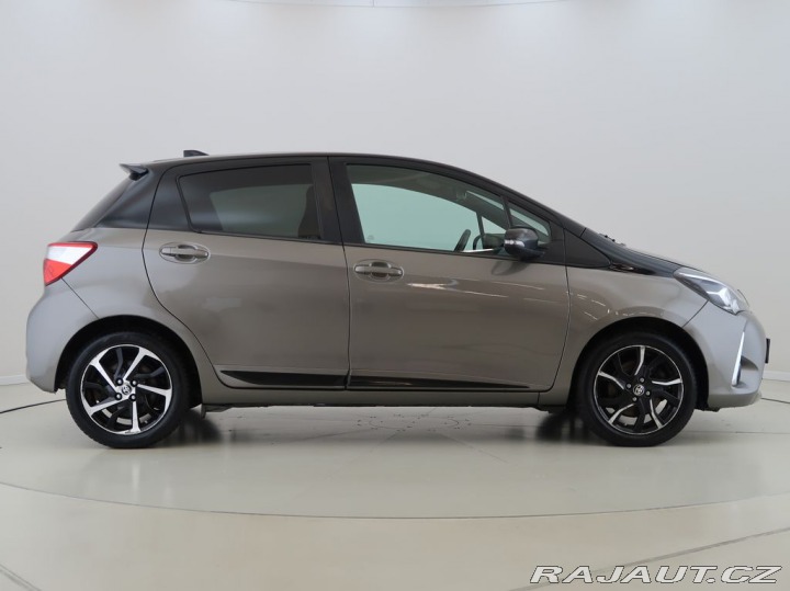 Toyota Yaris 1.5Hybrid,54KW,CZ,1Maj 2019