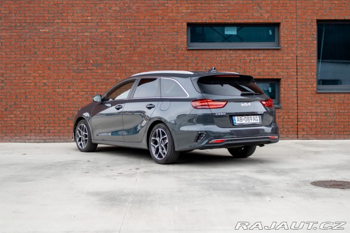 Kia Ostatní modely Ceed SW Ceed SW 1.5 T-GDi | GOLD 2025