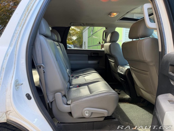Toyota Ostatní modely SEQUOIA SR5 5.7V8 4WD 2014