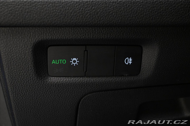 Škoda Octavia 2,0 TDI 110kW DSG Ambient 2024