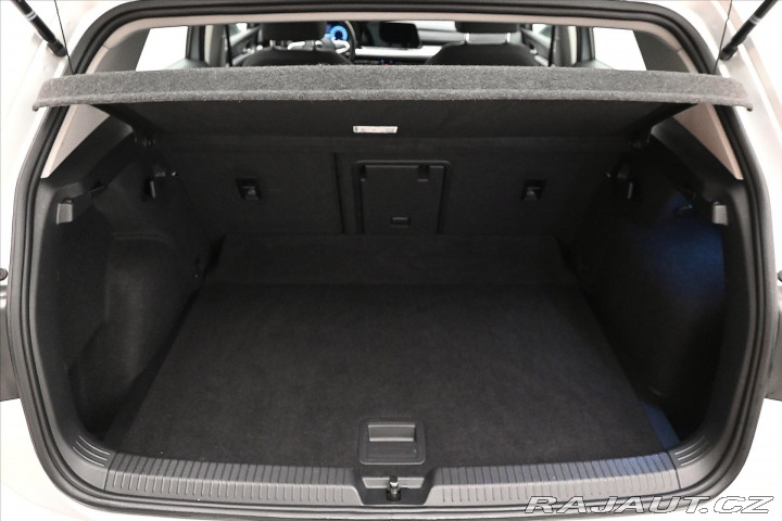 Volkswagen Golf 1,0 TSI 81kW Life Záruka 2023