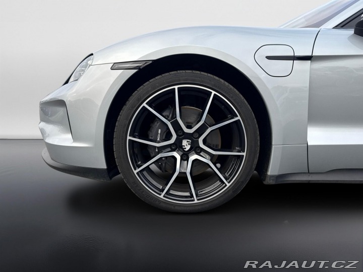 Porsche Taycan 4 2025