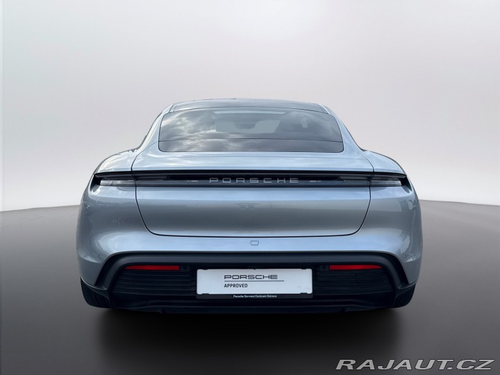Porsche Taycan 4 2025