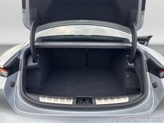 Porsche Taycan 4 2025
