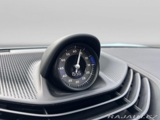 Porsche Taycan 4 2025