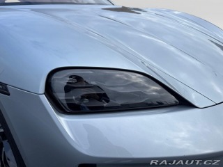 Porsche Taycan 4 2025