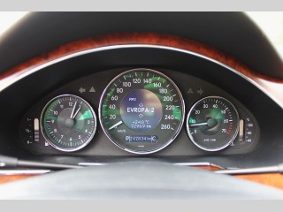 Mercedes-Benz CLS 500 2004
