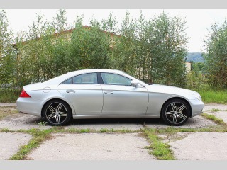 Mercedes-Benz CLS 500 2004