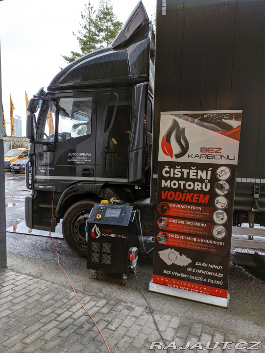 Vodíková dekarbonizace motoru
